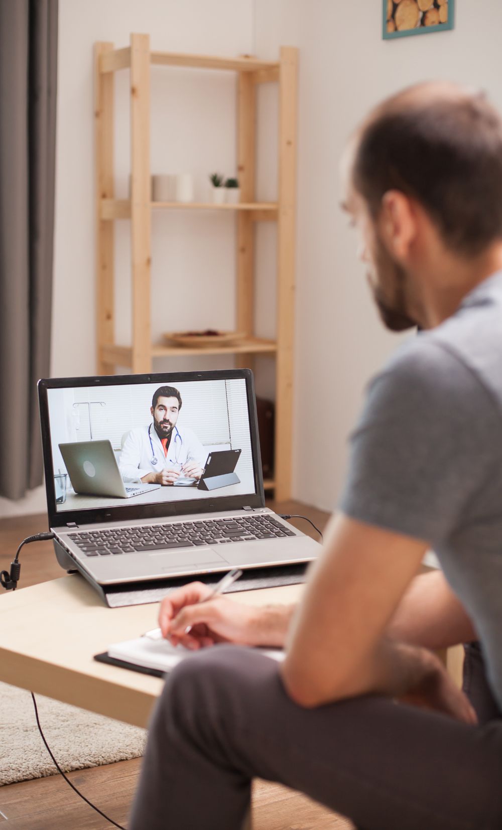 Read more about the article The Role of AI in Enhancing Online Healthcare Services
